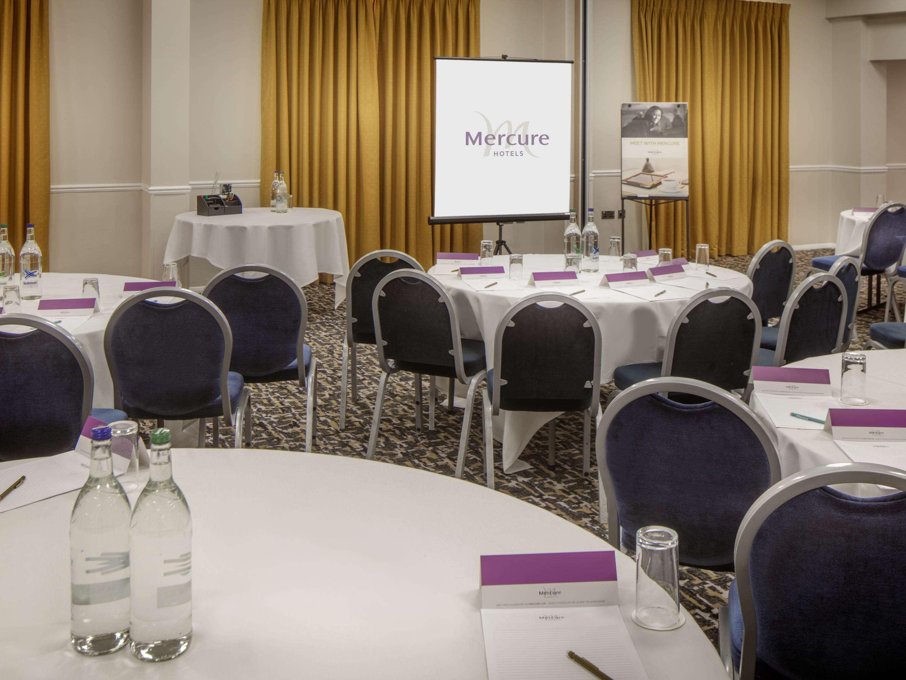 Mercure Hatfield Oak Hotel Exterior foto