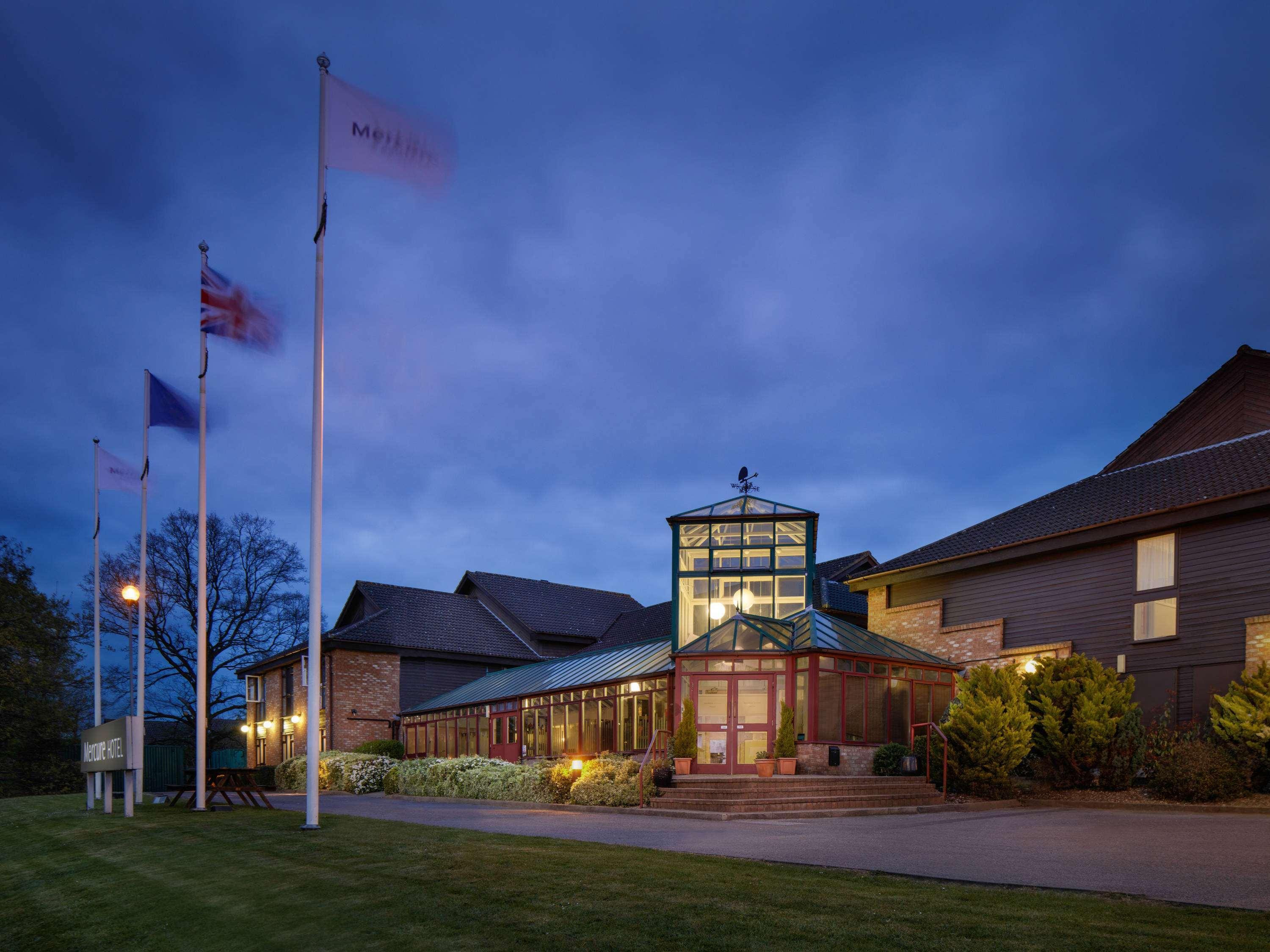 Mercure Hatfield Oak Hotel Exterior foto
