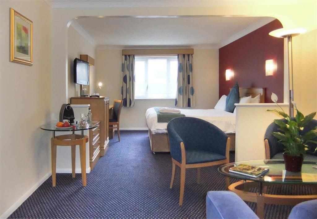 Mercure Hatfield Oak Hotel Exterior foto