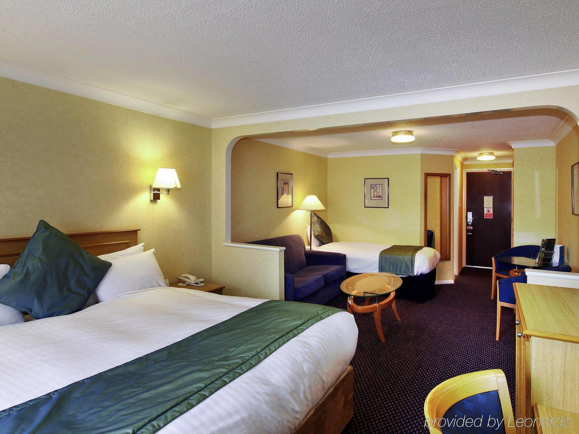 Mercure Hatfield Oak Hotel Exterior foto