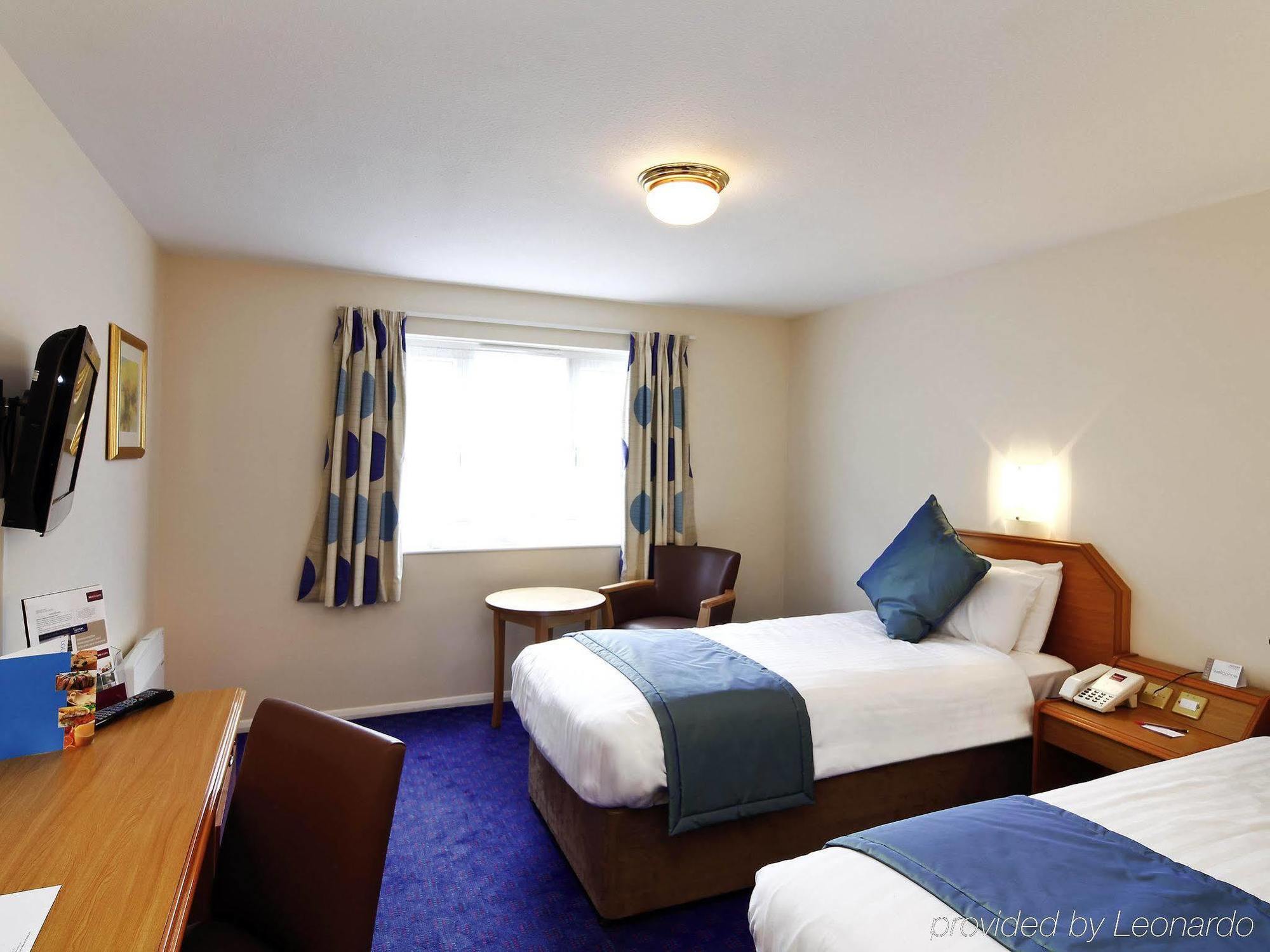 Mercure Hatfield Oak Hotel Exterior foto